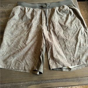 Lululemon THE Liner-less Shorts - XL